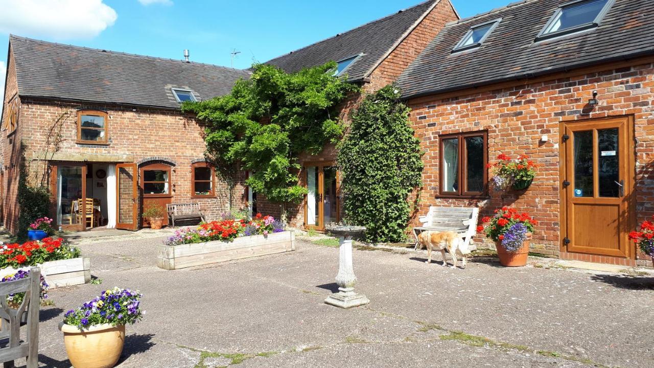 Highfields Farm B&B Stone  Exterior photo